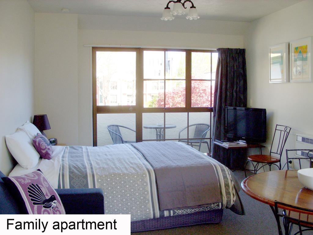 Tudor Court Motel Christchurch Esterno foto
