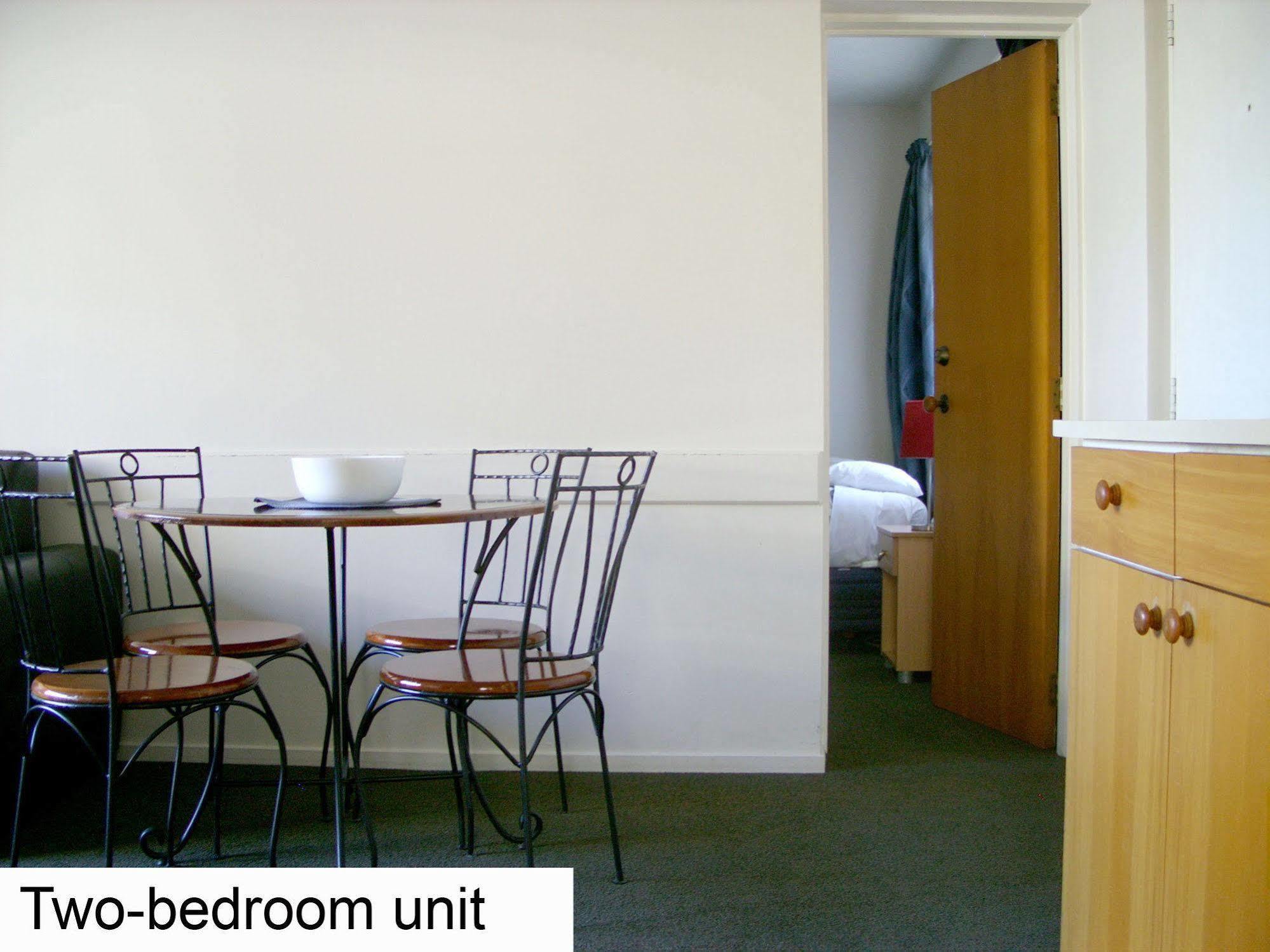 Tudor Court Motel Christchurch Esterno foto