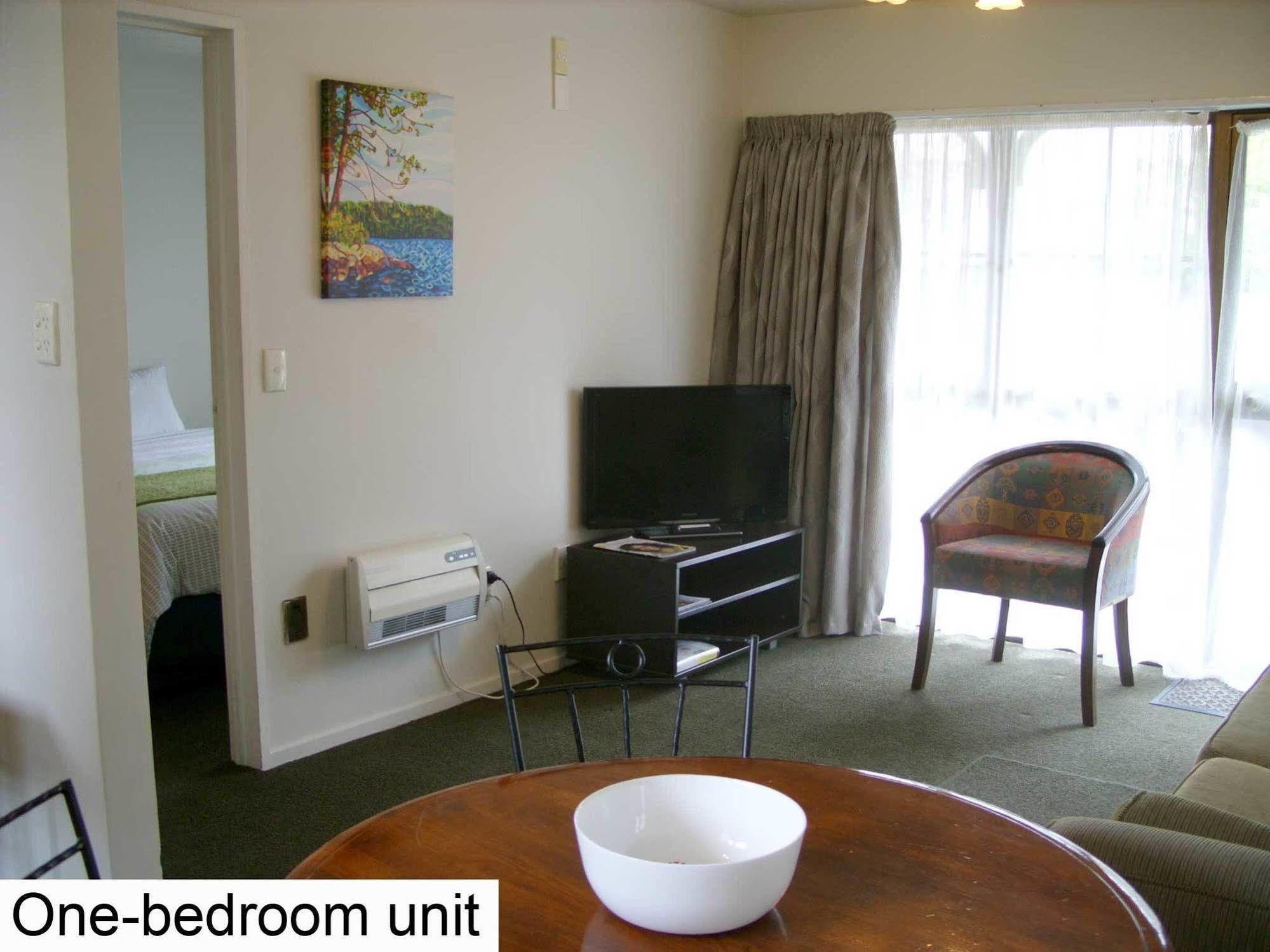 Tudor Court Motel Christchurch Esterno foto