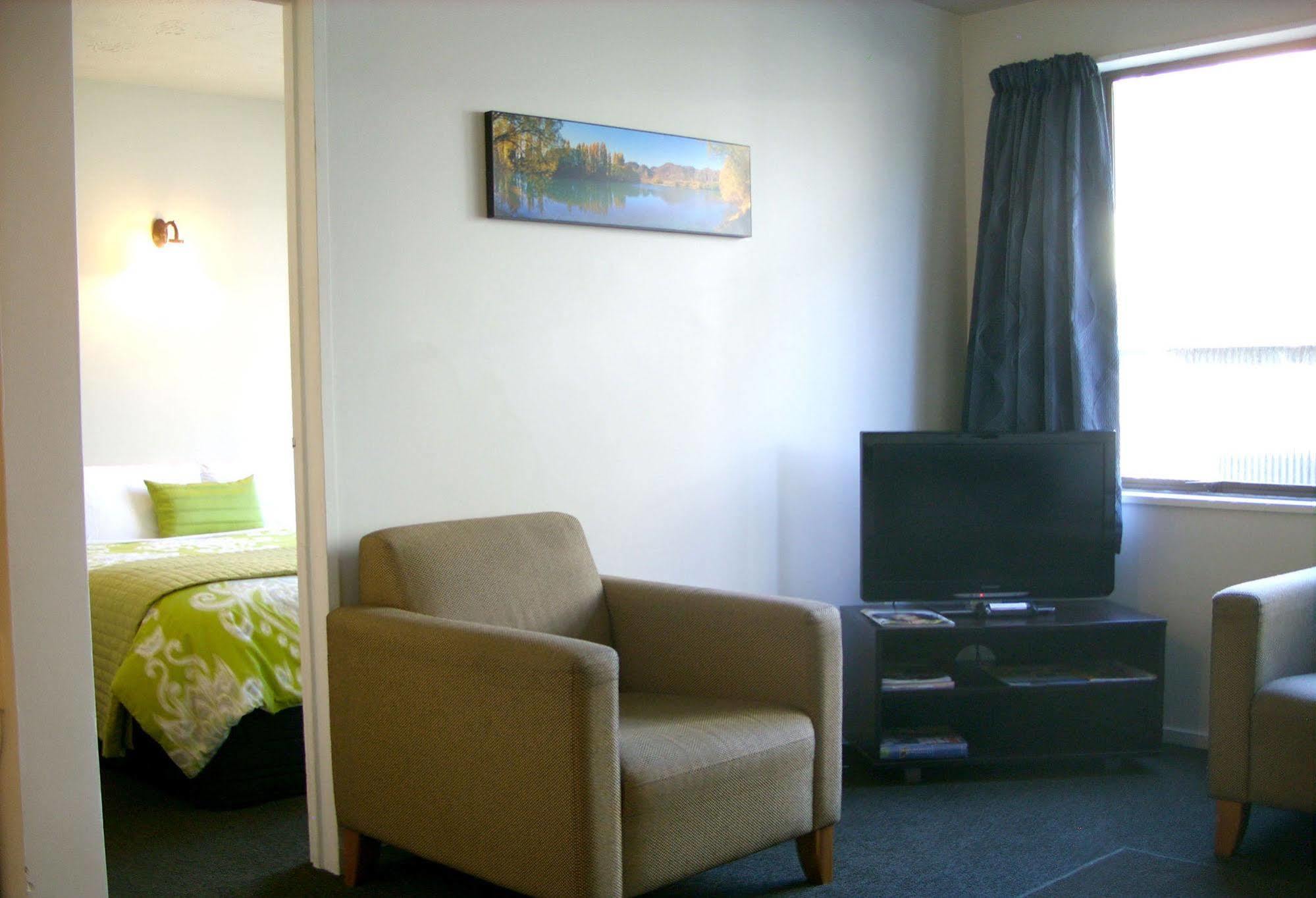 Tudor Court Motel Christchurch Esterno foto