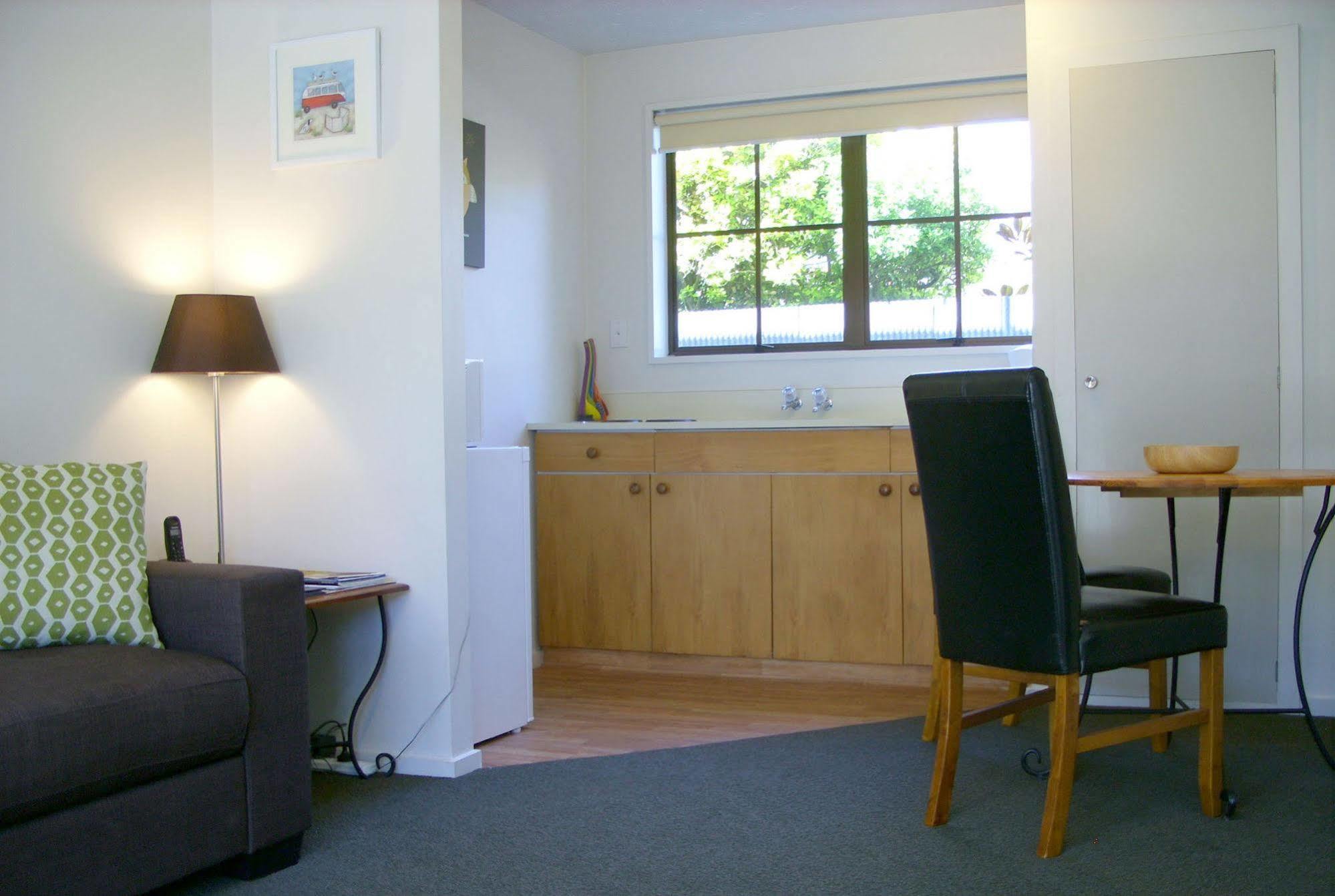 Tudor Court Motel Christchurch Esterno foto