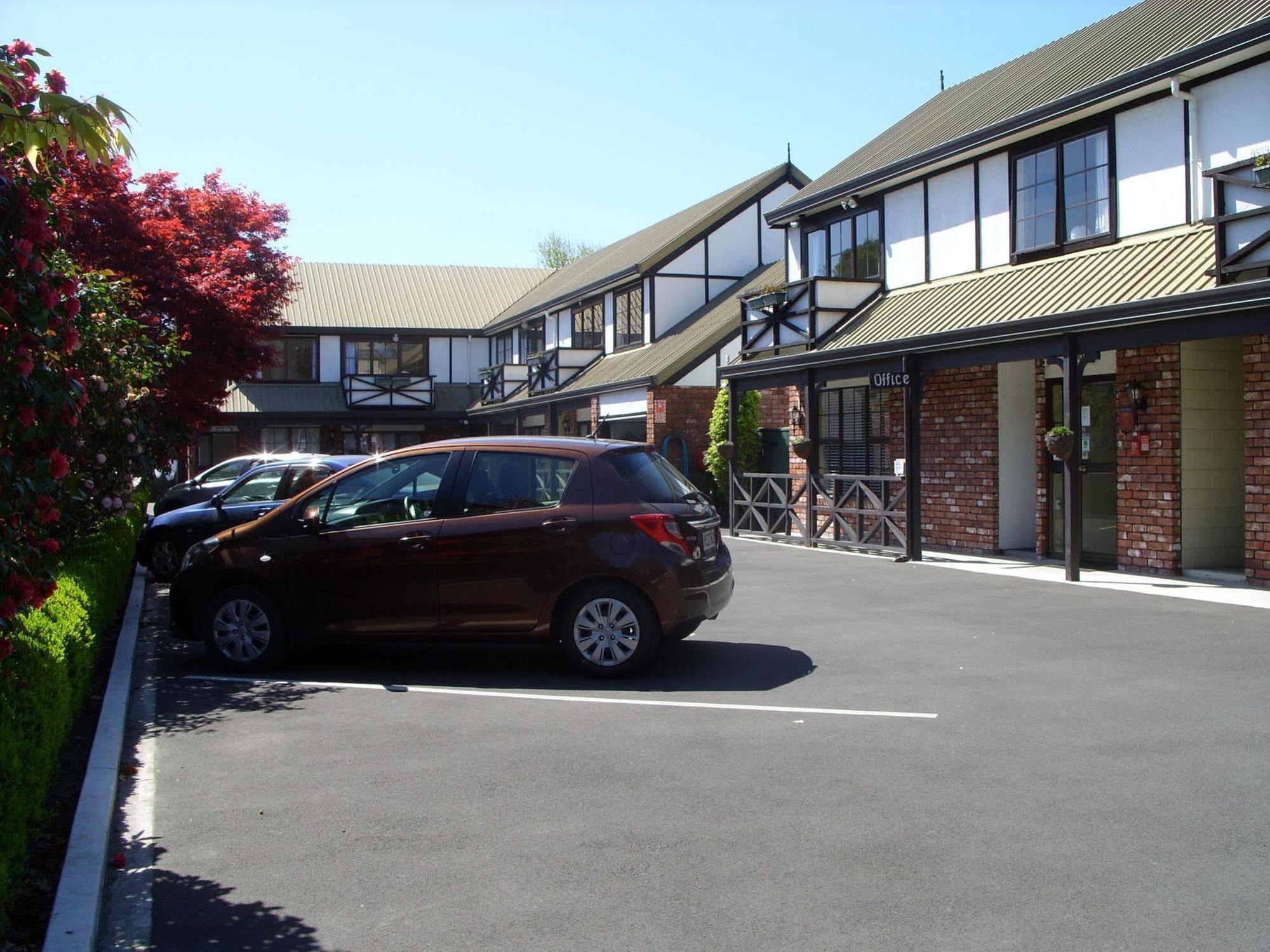 Tudor Court Motel Christchurch Esterno foto