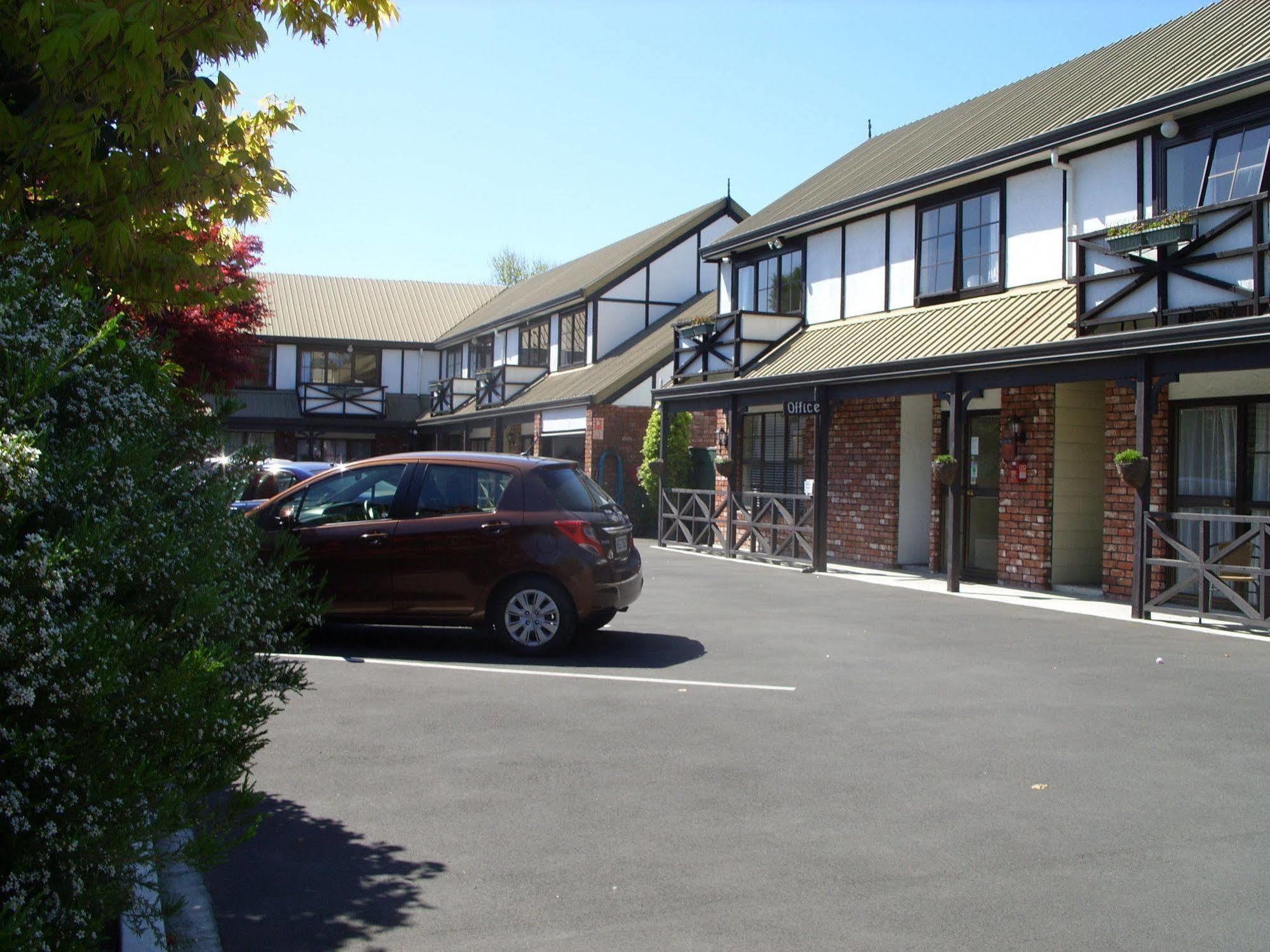 Tudor Court Motel Christchurch Esterno foto